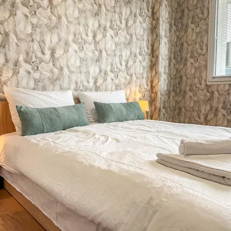 One-bedroom Next To Mall With Free Street Parking Daire *
