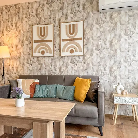 One-bedroom Next To Mall With Free Street Parking By Flat Manаger プロヴディフ
