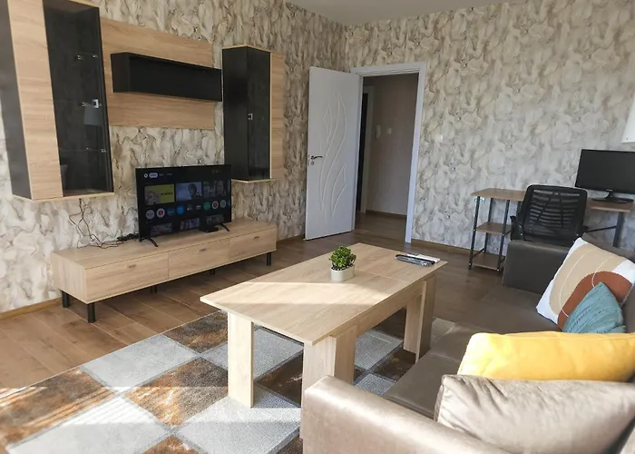 One-bedroom Next To Mall With Free Street Parking Пловдив